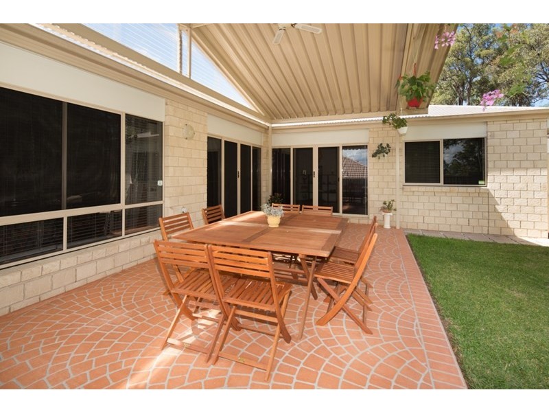 50 Eric Drive, Blackstone QLD 4304