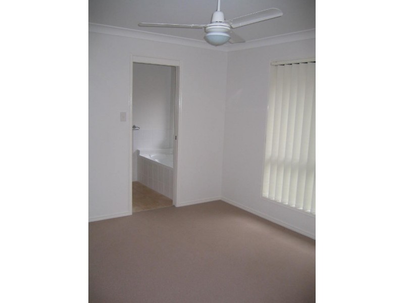 12 Sarah Place, Raceview QLD 4305
