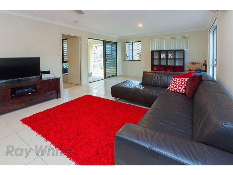 5 Driftwood Place, Springfield Lakes QLD 4300