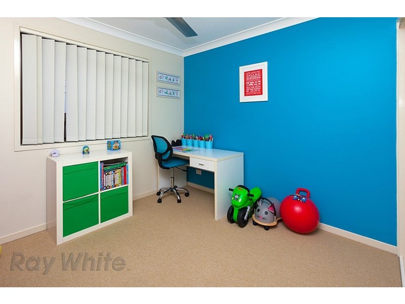 5 Driftwood Place, Springfield Lakes QLD 4300