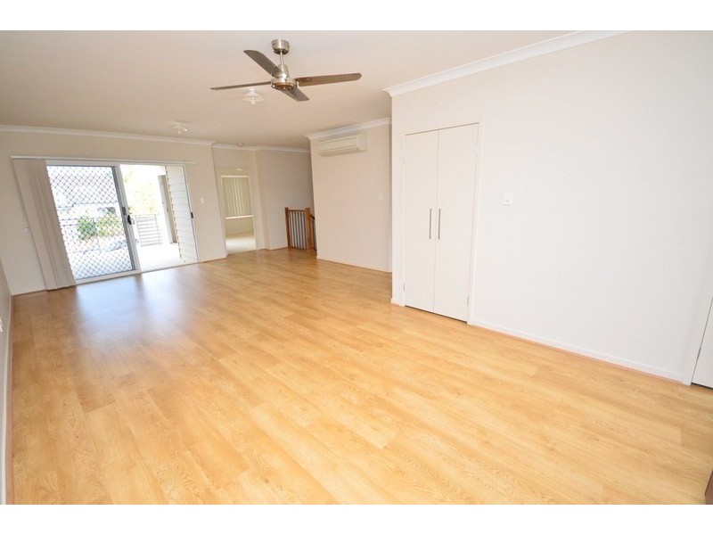 11 Riverside Crescent, Springfield Lakes QLD 4300