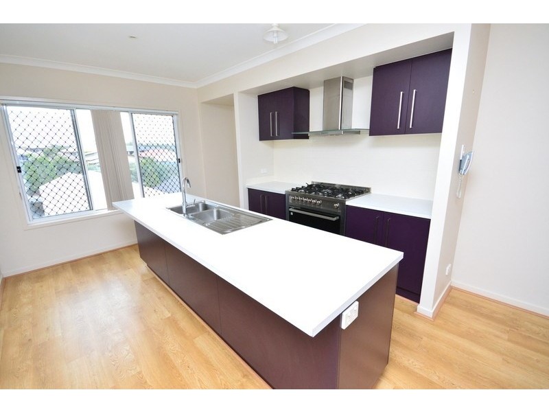 11 Riverside Crescent, Springfield Lakes QLD 4300