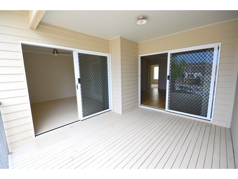 11 Riverside Crescent, Springfield Lakes QLD 4300