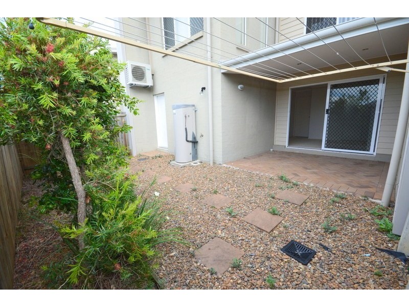 11 Riverside Crescent, Springfield Lakes QLD 4300