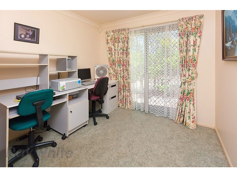 70 Fiona Street, Bellbird Park QLD 4300