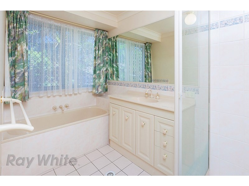70 Fiona Street, Bellbird Park QLD 4300