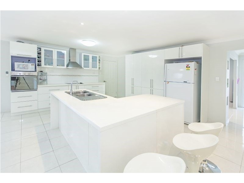 3 Greenview Court, Springfield QLD 4300