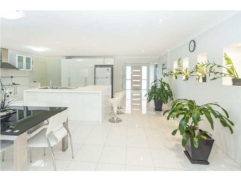 3 Greenview Court, Springfield QLD 4300