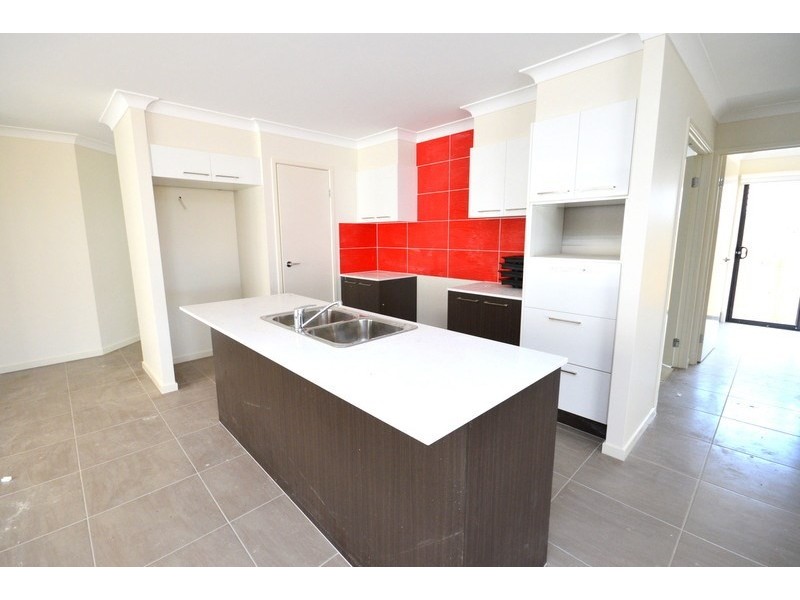 44 Angelica Avenue, Springfield Lakes QLD 4300