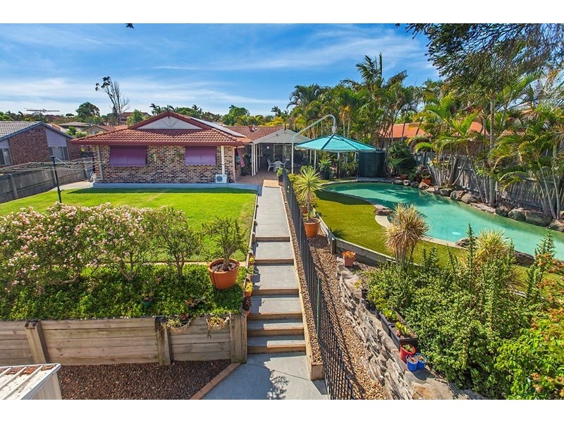 37 Drummond Street, Sinnamon Park QLD 4073