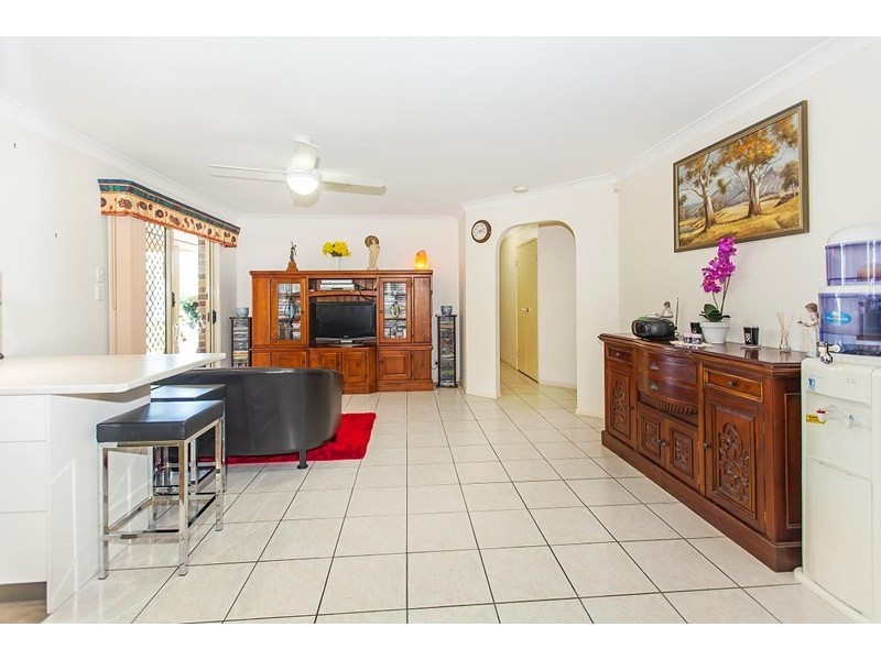 37 Drummond Street, Sinnamon Park QLD 4073