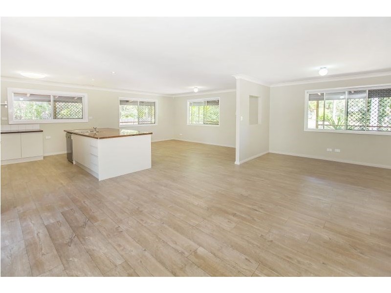 18 Dale Road, Camira QLD 4300