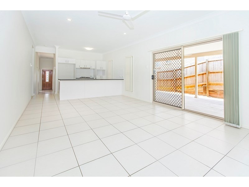 30 Honeypot Avenue, Springfield Lakes QLD 4300