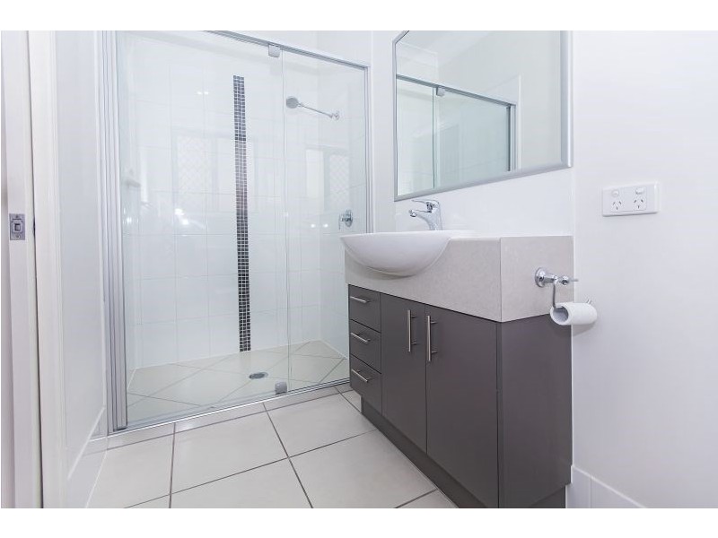 30 Honeypot Avenue, Springfield Lakes QLD 4300