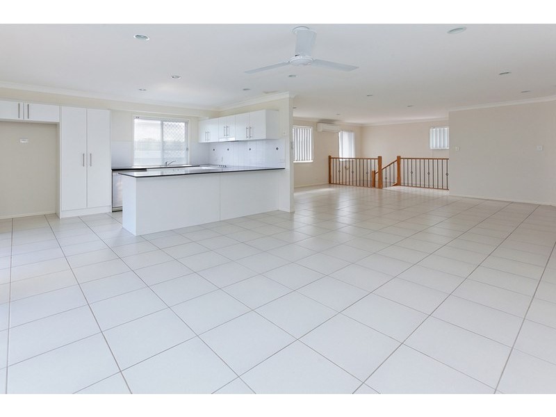 21 Shearwater Terrace, Springfield Lakes QLD 4300