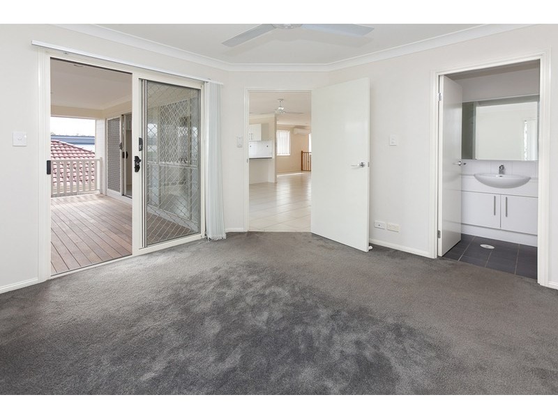 21 Shearwater Terrace, Springfield Lakes QLD 4300