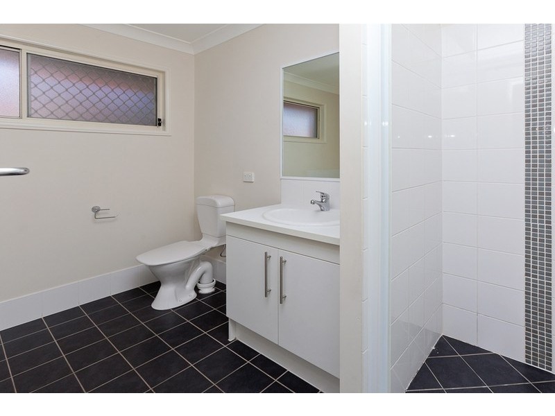 21 Shearwater Terrace, Springfield Lakes QLD 4300