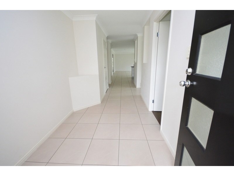 11 Den Otter Drive, Bellbird Park QLD 4300