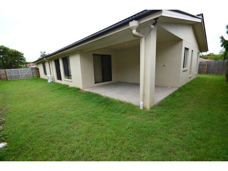 11 Den Otter Drive, Bellbird Park QLD 4300