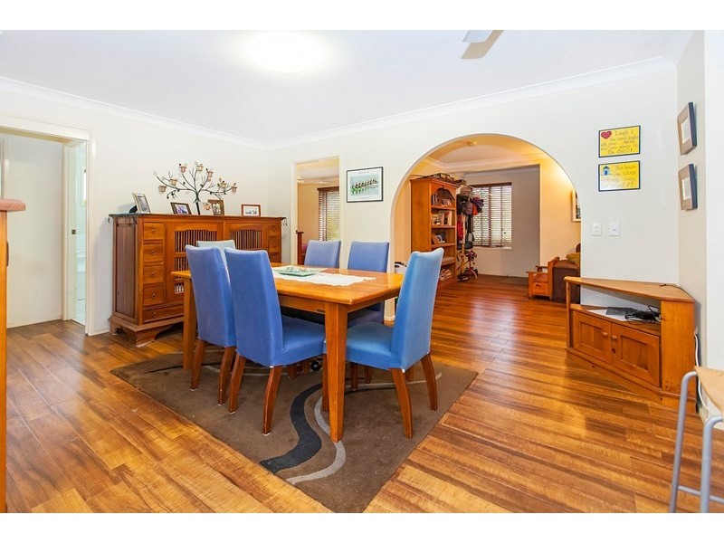 1 Rosa Court, Camira QLD 4300