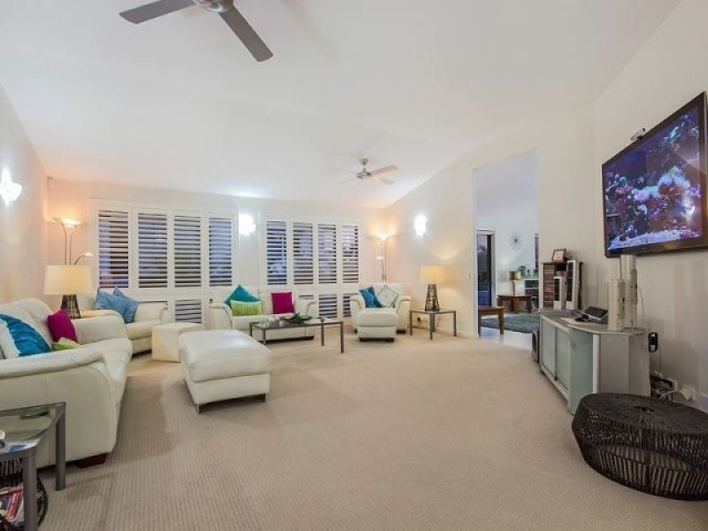 4 Riverside Crescent, Springfield Lakes QLD 4300