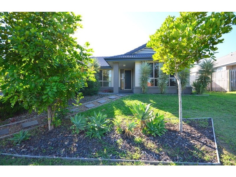 33 Dillon Avenue, Augustine Heights QLD 4300