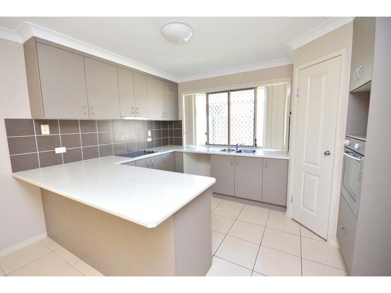 33 Dillon Avenue, Augustine Heights QLD 4300