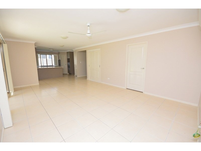 33 Dillon Avenue, Augustine Heights QLD 4300