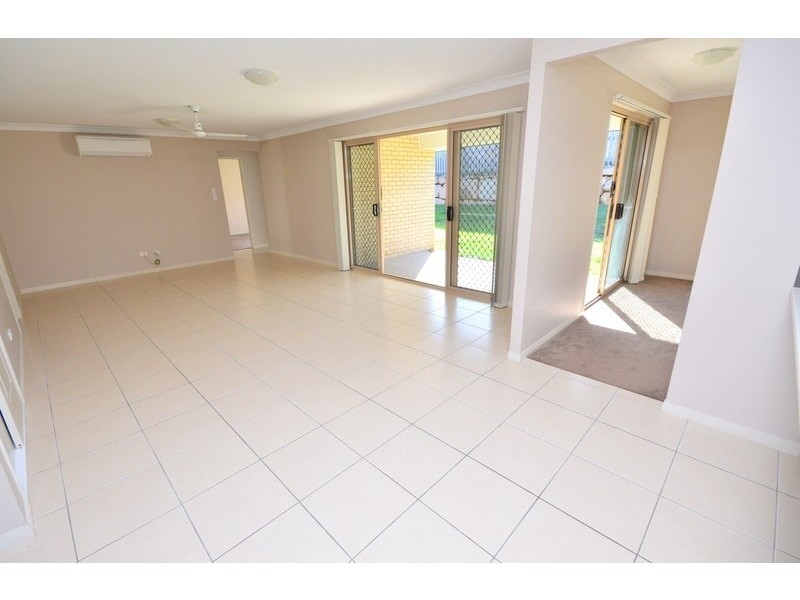 33 Dillon Avenue, Augustine Heights QLD 4300