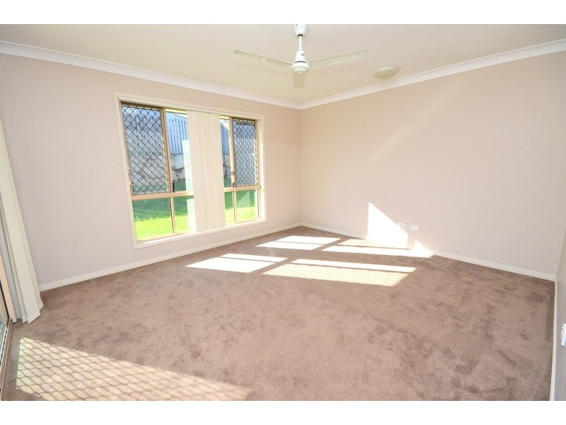 33 Dillon Avenue, Augustine Heights QLD 4300