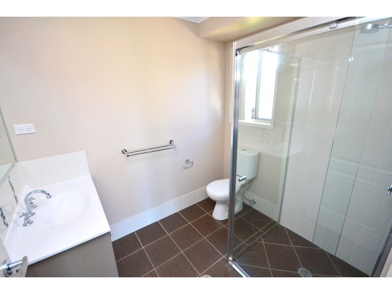 33 Dillon Avenue, Augustine Heights QLD 4300