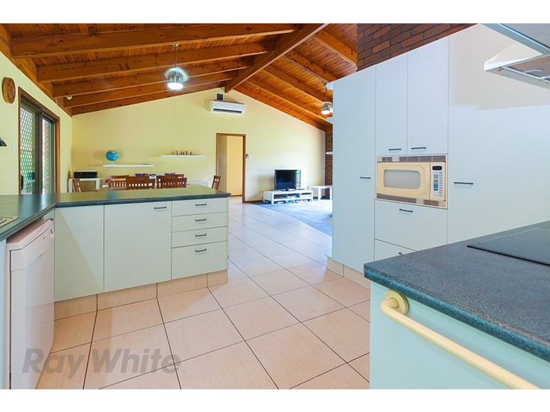 5 Hilton Drive, Camira QLD 4300