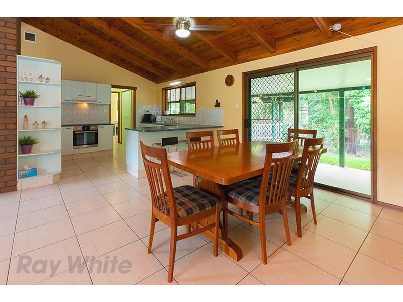 5 Hilton Drive, Camira QLD 4300