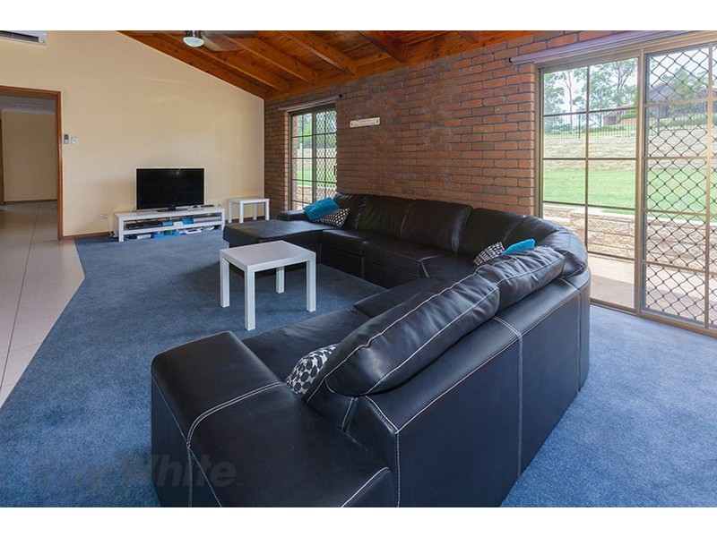 5 Hilton Drive, Camira QLD 4300