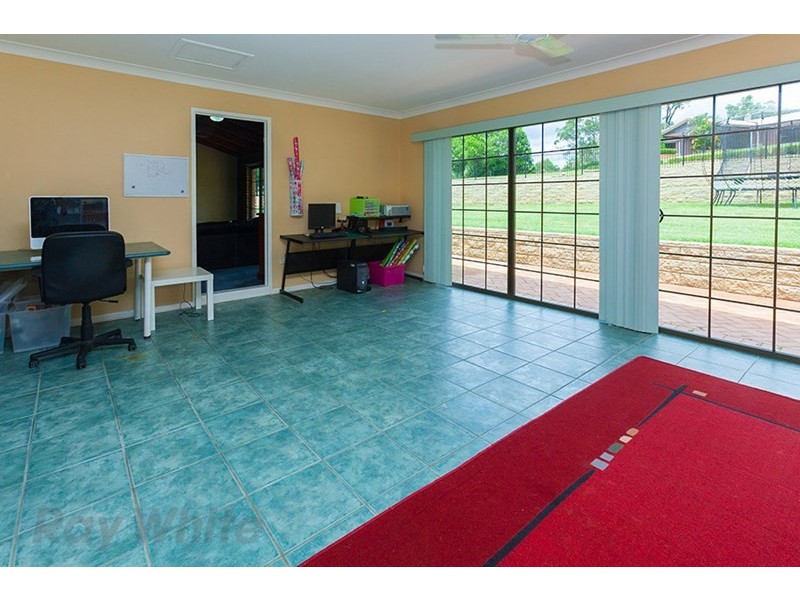 5 Hilton Drive, Camira QLD 4300