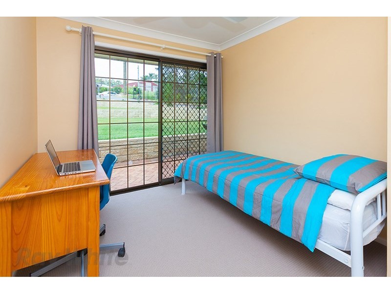 5 Hilton Drive, Camira QLD 4300