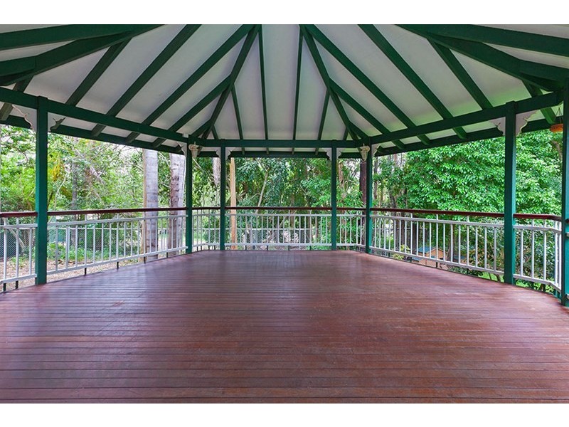 5 Hilton Drive, Camira QLD 4300