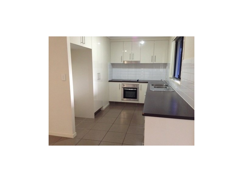 10 Escarpment Drive, Springfield Lakes QLD 4300