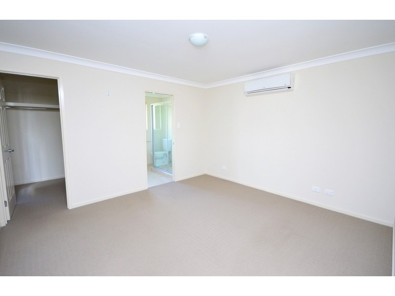 65 Highlands Terrace, Springfield Lakes QLD 4300