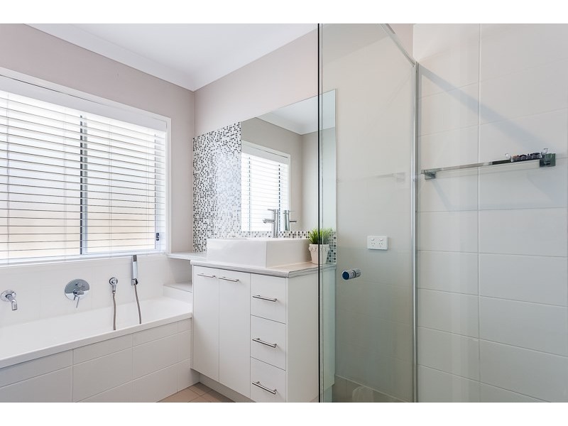 53 Waterside Drive, Springfield Lakes QLD 4300