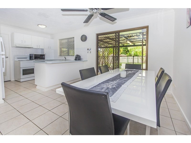 8 Wilson Drive, Camira QLD 4300