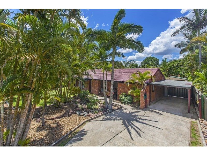 8 Wilson Drive, Camira QLD 4300