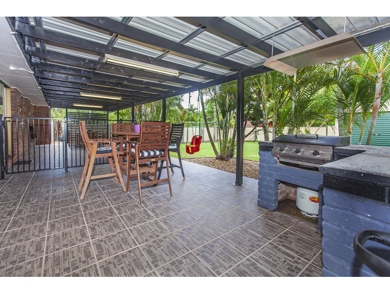 8 Wilson Drive, Camira QLD 4300