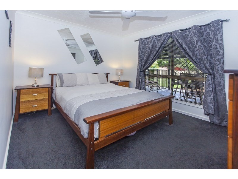 8 Wilson Drive, Camira QLD 4300