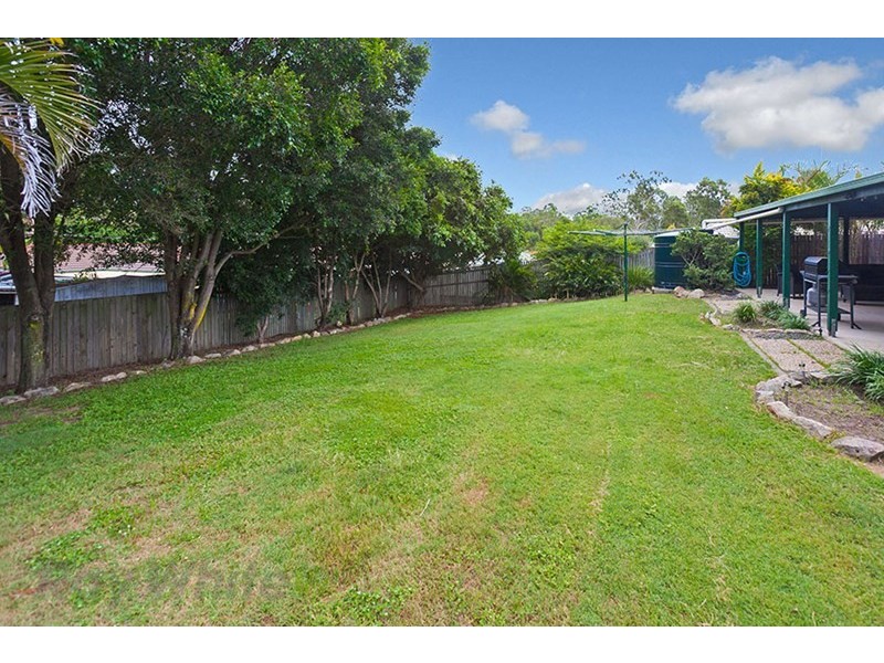 9 Crystal Court, Camira QLD 4300
