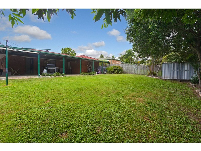 9 Crystal Court, Camira QLD 4300