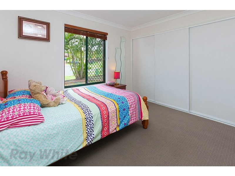 9 Crystal Court, Camira QLD 4300