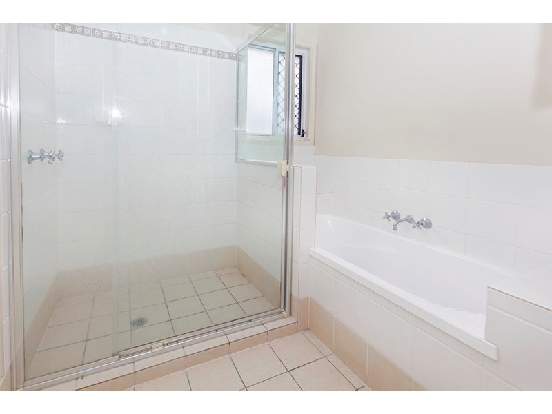 3 Greenleaf Avenue, Springfield Lakes QLD 4300