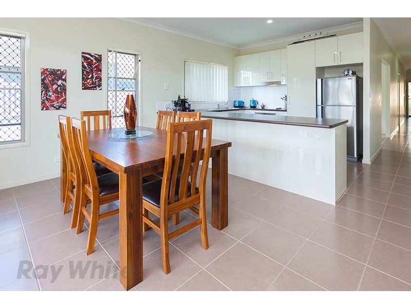 10 Inlet Lane, Springfield Lakes QLD 4300