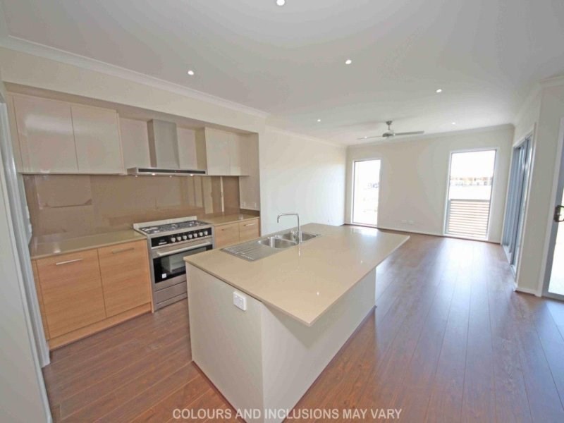 3 Bala Court, Springfield Lakes QLD 4300
